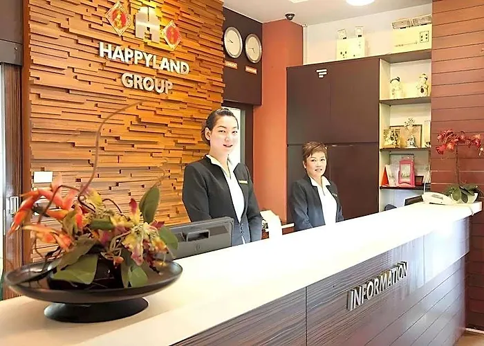 Happyland Mansion Hotell 3*
