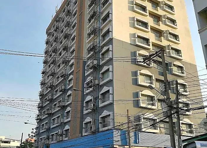 Happyland Mansion Hotel 3*