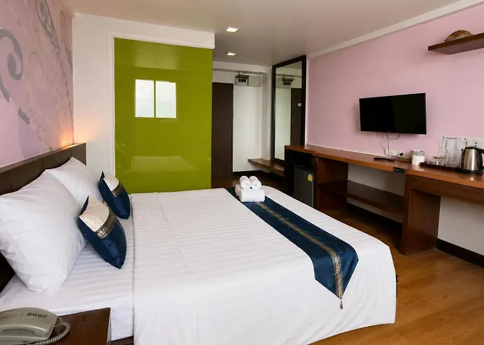 Hotel Happyland Mansion